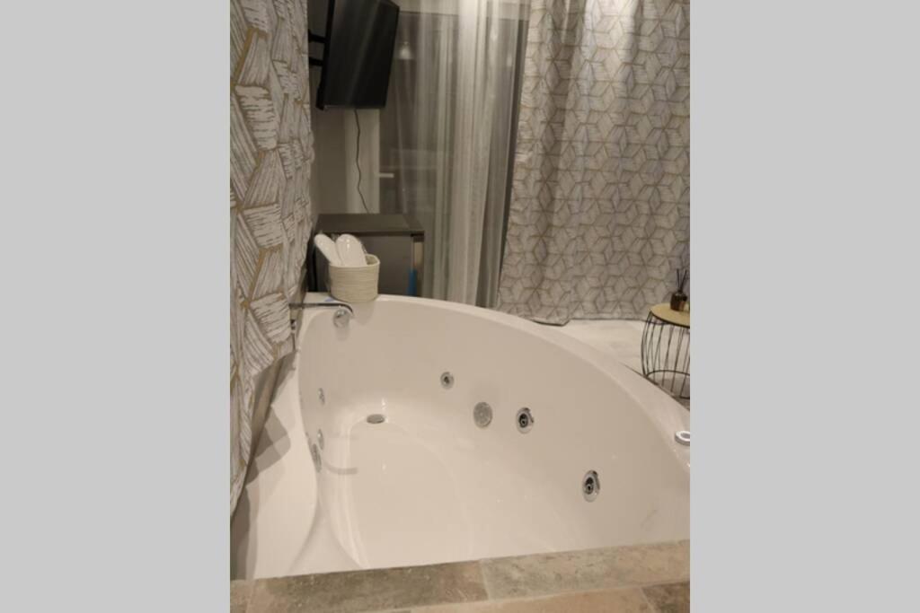 360° View Suites Tan Neápolis Екстериор снимка